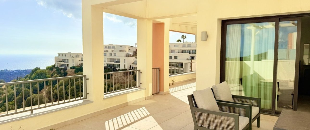 Resale - apartment - Marbella - Altos de los Monteros