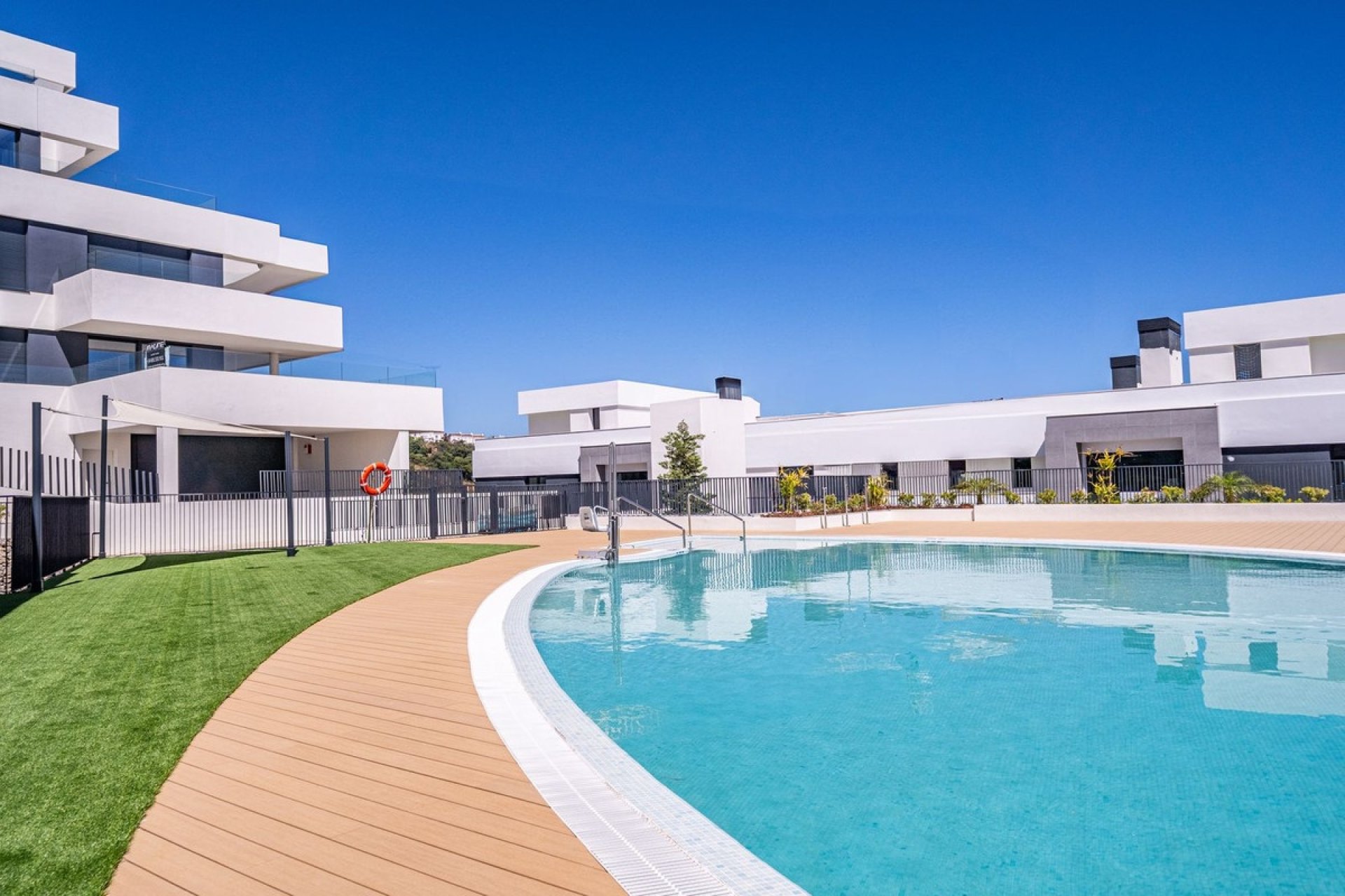 Resale - apartment - Marbella - Altos de los Monteros