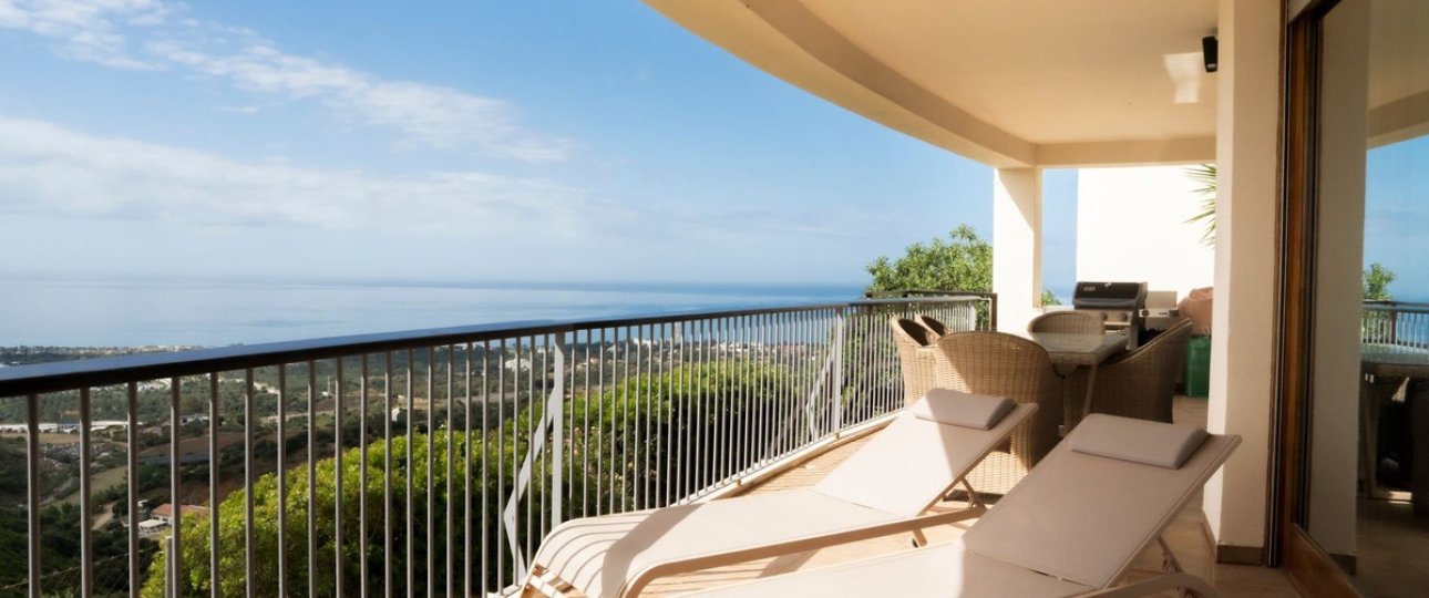 Resale - apartment - Marbella - Altos de los Monteros