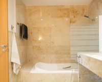 Resale - apartment - Marbella - Altos de los Monteros