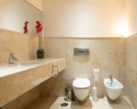 Resale - apartment - Marbella - Altos de los Monteros