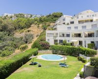 Resale - apartment - Marbella - Altos de los Monteros