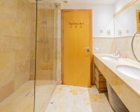 Resale - apartment - Marbella - Altos de los Monteros