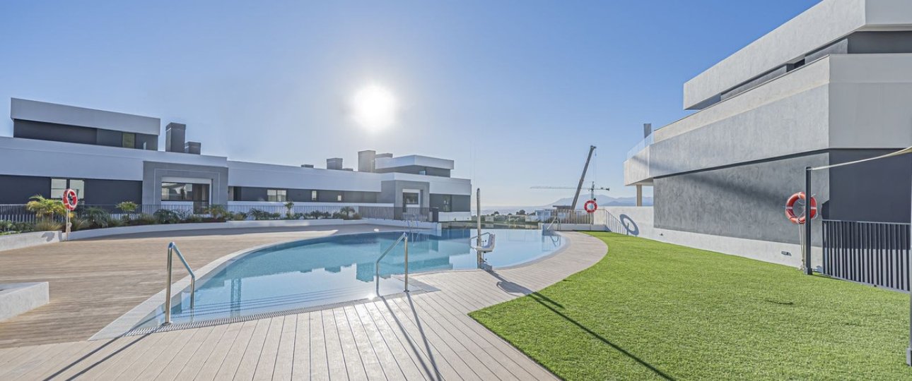 Resale - apartment - Marbella - Altos de los Monteros