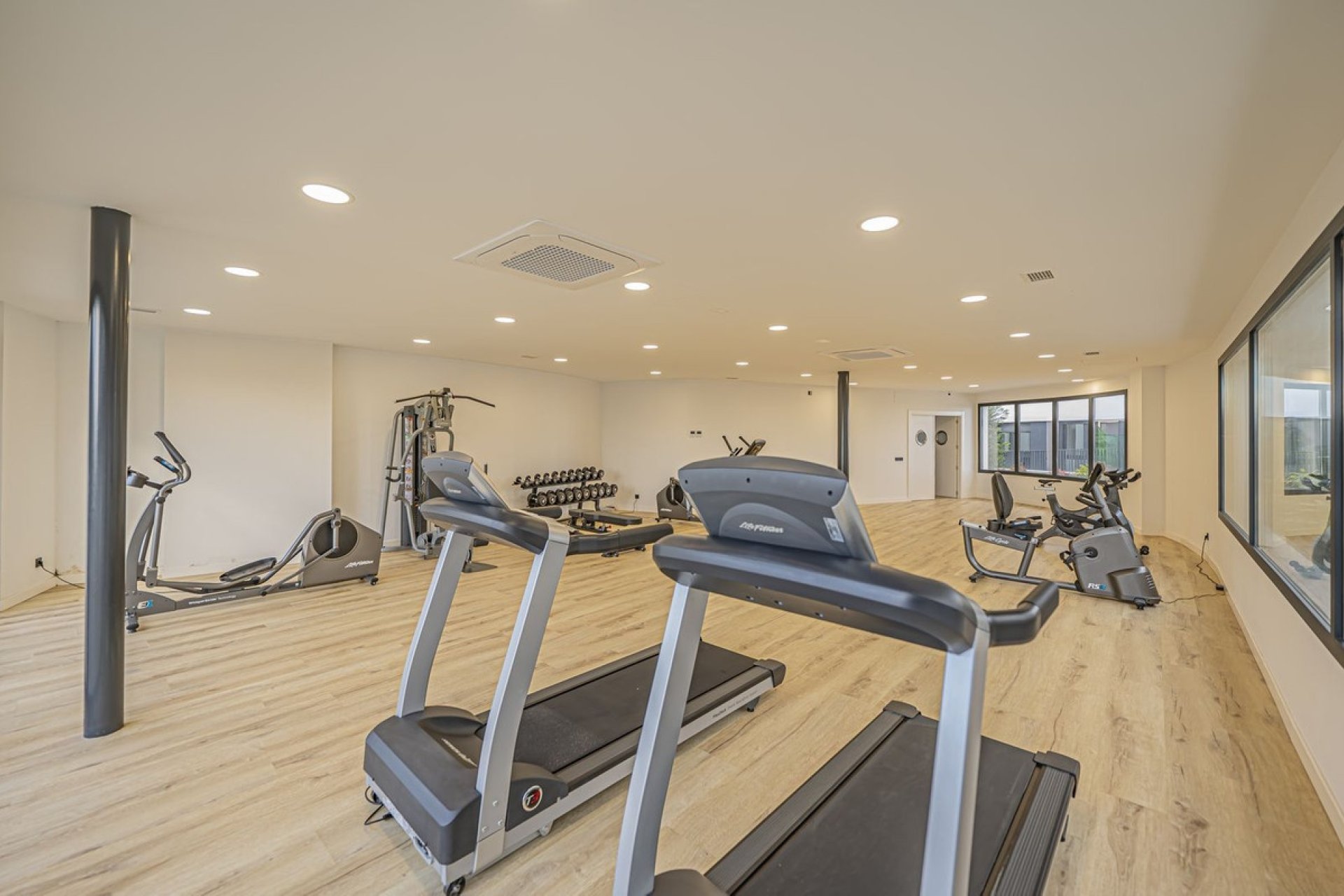 Resale - apartment - Marbella - Altos de los Monteros
