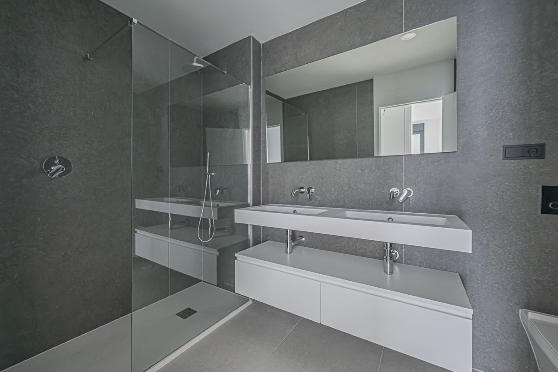 Resale - apartment - Marbella - Altos de los Monteros