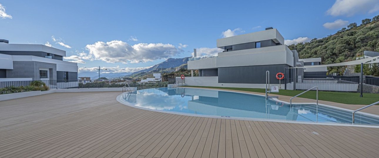 Resale - apartment - Marbella - Altos de los Monteros