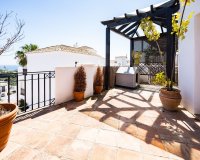 Resale - apartment - Marbella - Altos de los Monteros