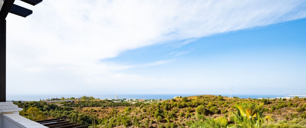 Resale - apartment - Marbella - Altos de los Monteros