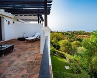 Resale - apartment - Marbella - Altos de los Monteros