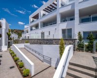 Resale - apartment - Marbella - Altos de los Monteros