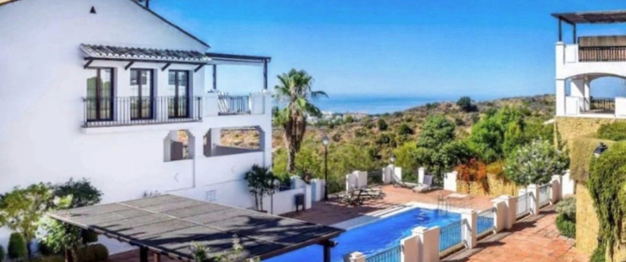 Resale - apartment - Marbella - Altos de los Monteros