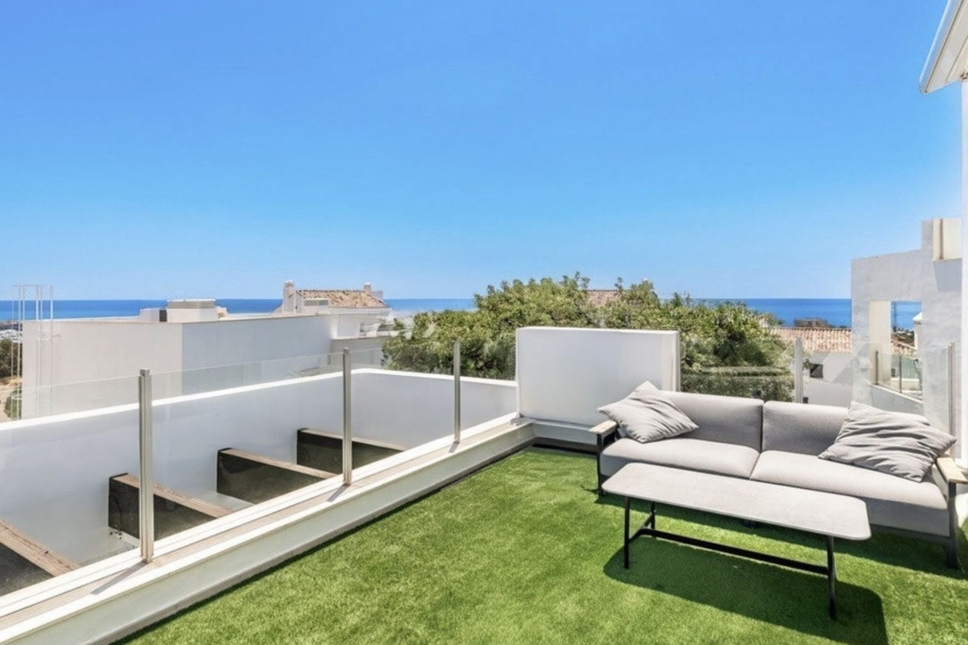 Resale - apartment - Marbella - Altos de los Monteros