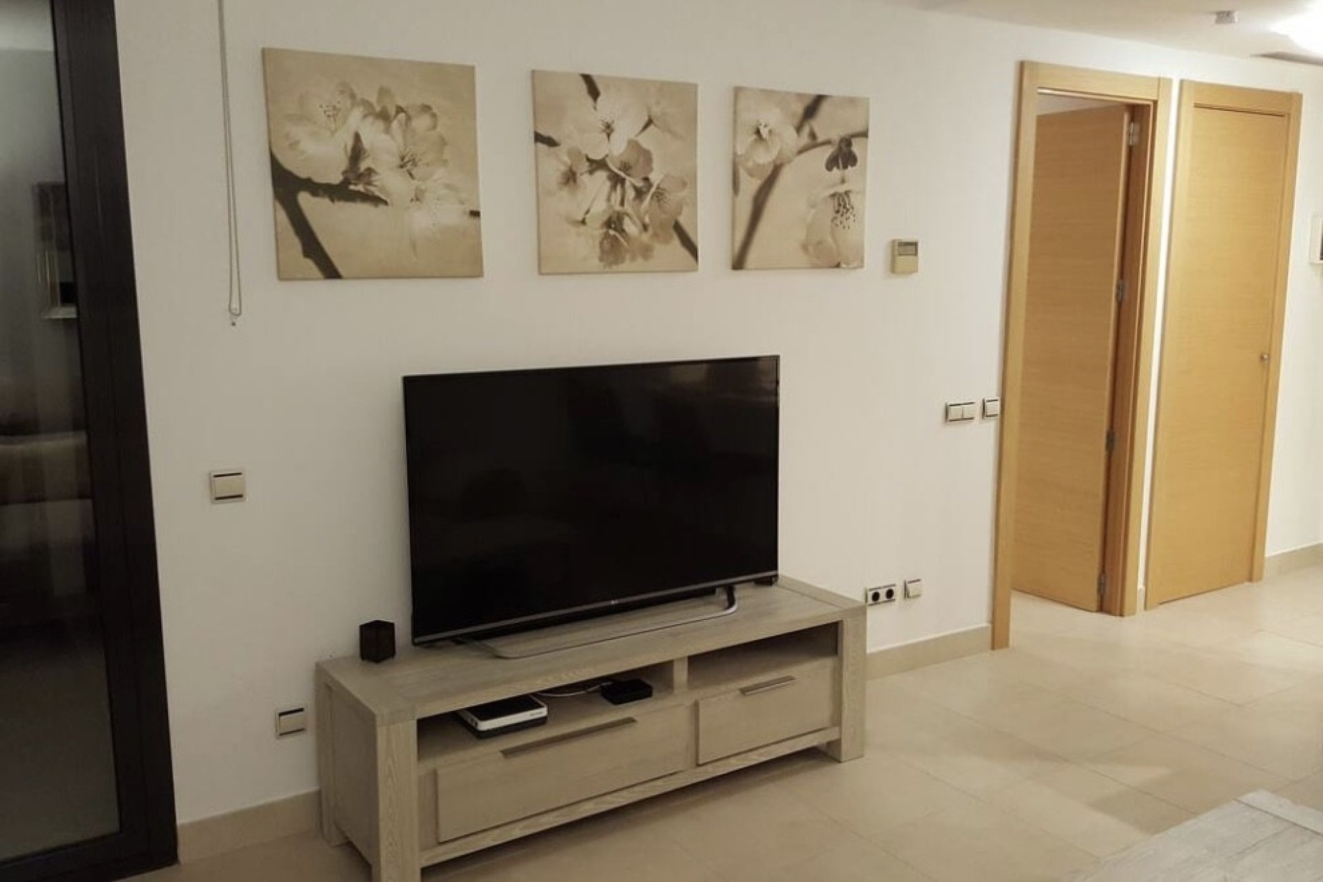 Resale - apartment - Marbella - Altos de los Monteros