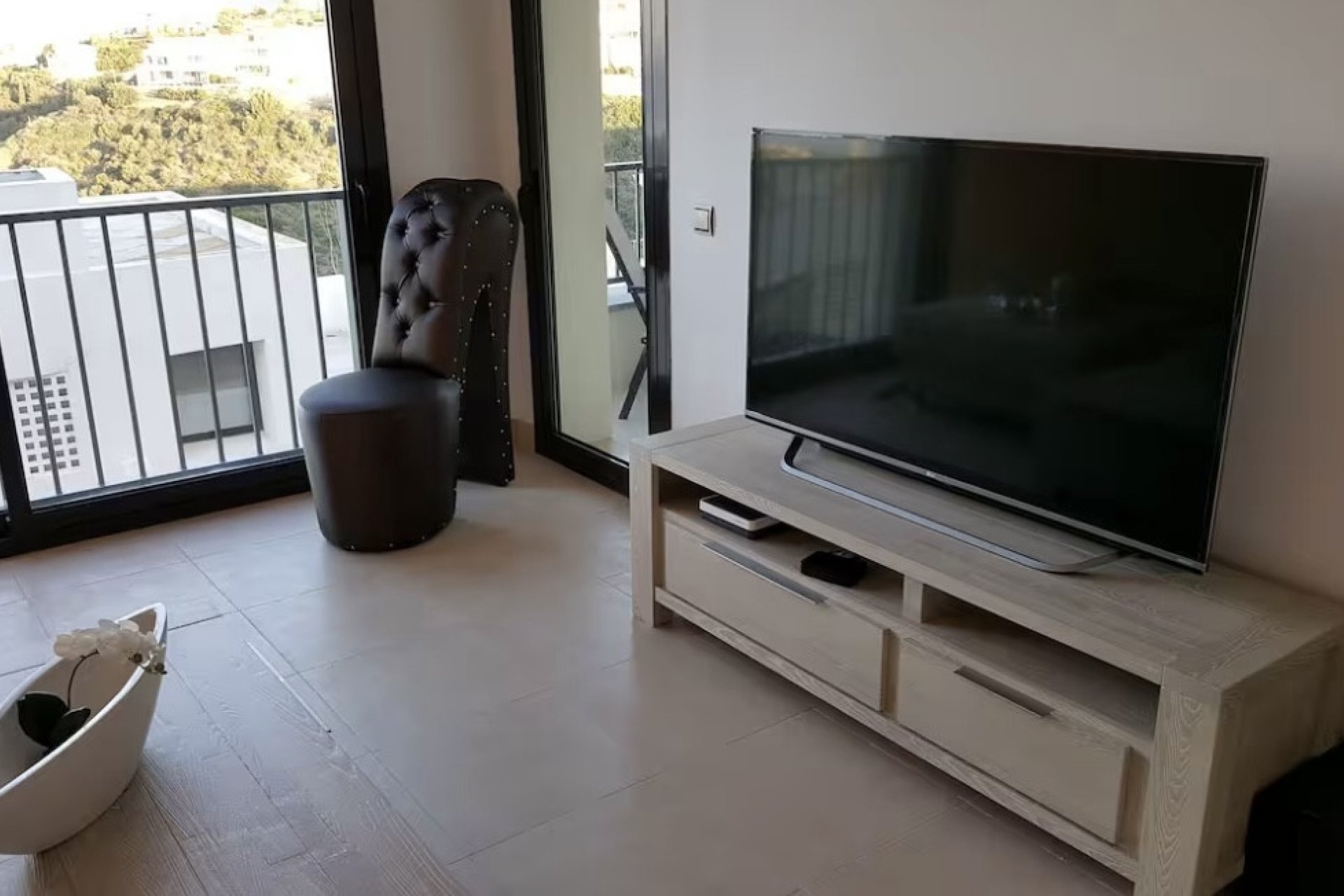 Resale - apartment - Marbella - Altos de los Monteros