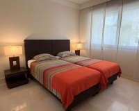 Resale - apartment - Marbella - Altos de los Monteros