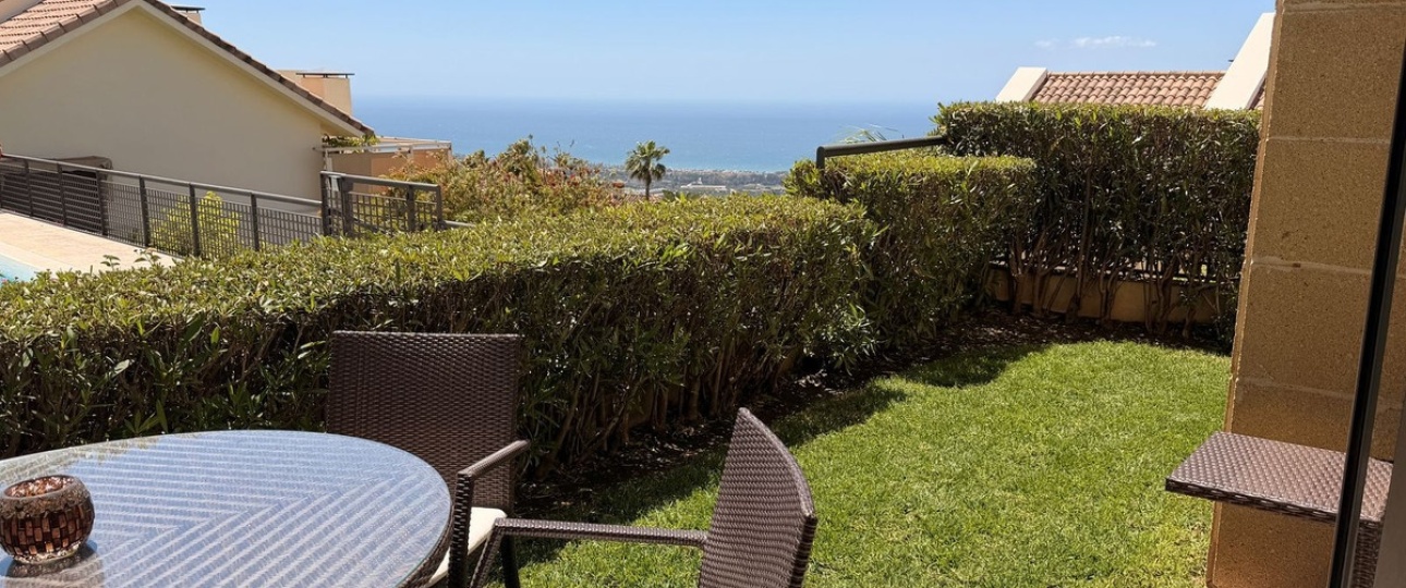 Resale - apartment - Marbella - Altos de los Monteros
