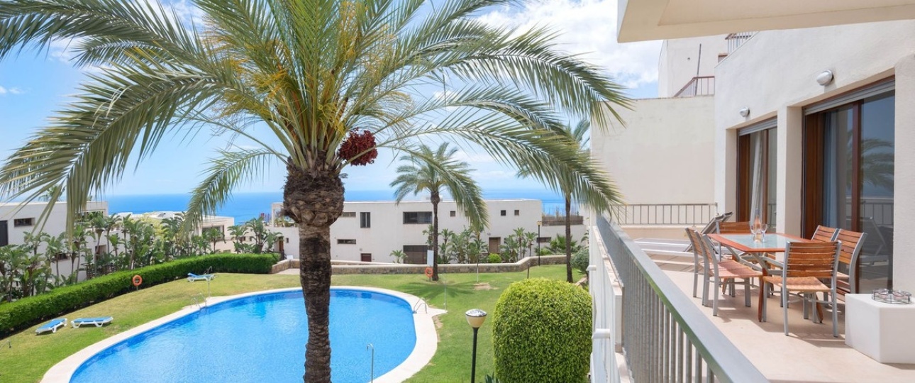 Resale - apartment - Marbella - Altos de los Monteros