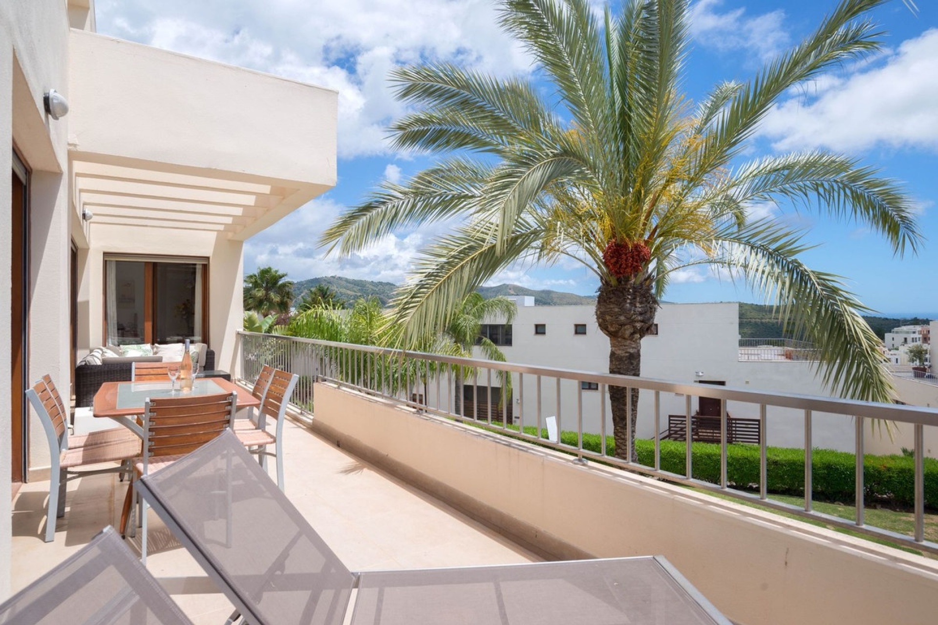 Resale - apartment - Marbella - Altos de los Monteros