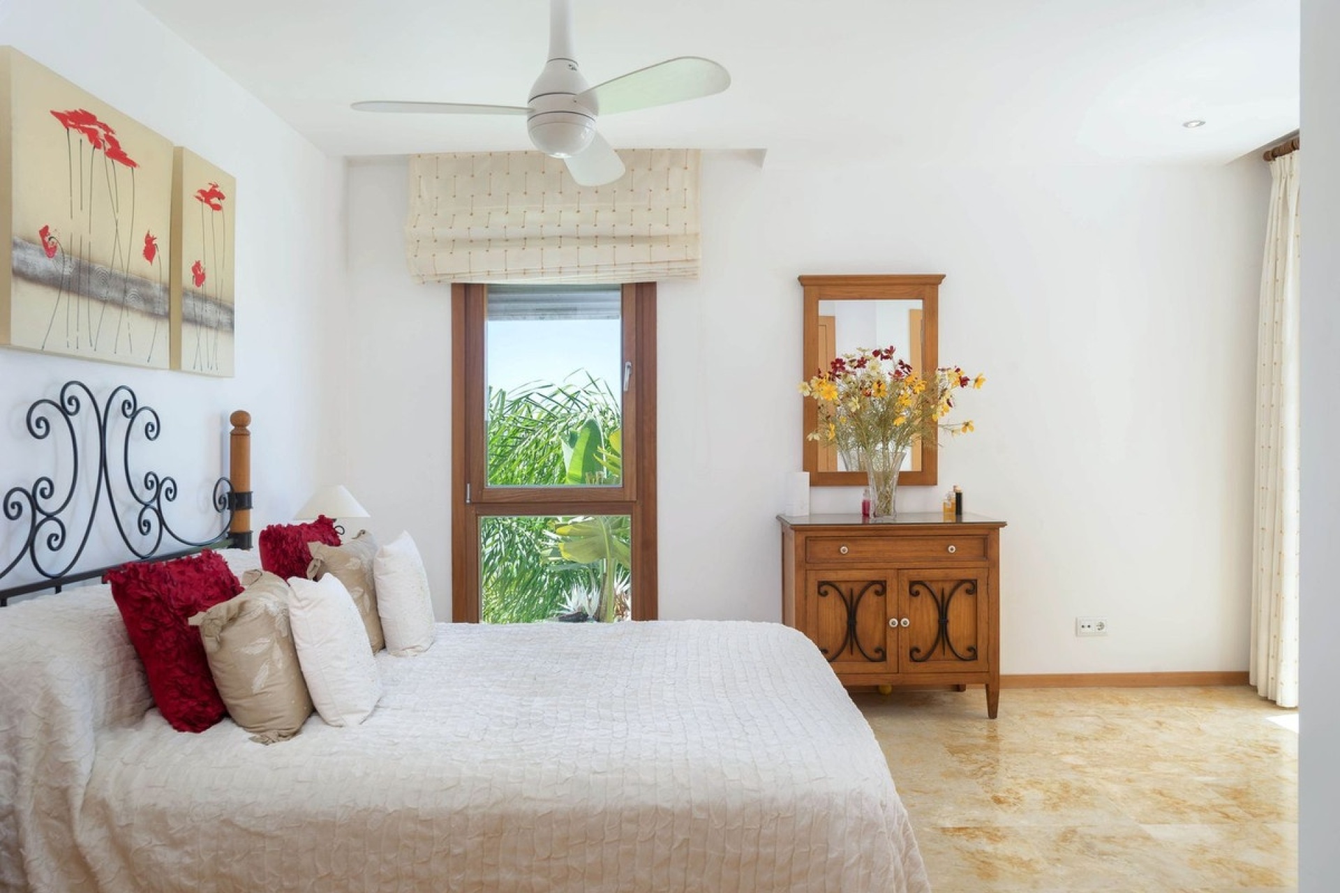 Resale - apartment - Marbella - Altos de los Monteros