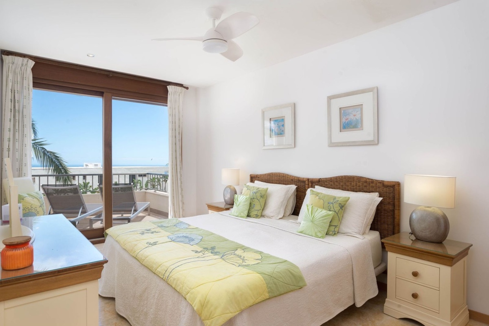 Resale - apartment - Marbella - Altos de los Monteros