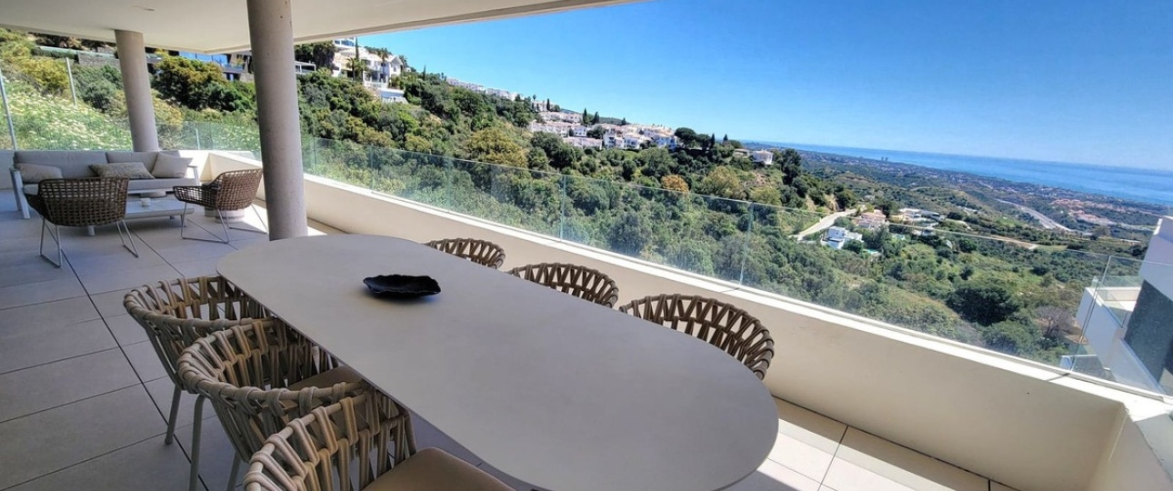 Resale - apartment - Marbella - Altos de los Monteros