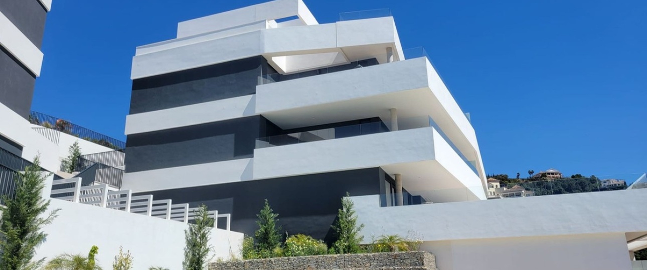 Resale - apartment - Marbella - Altos de los Monteros