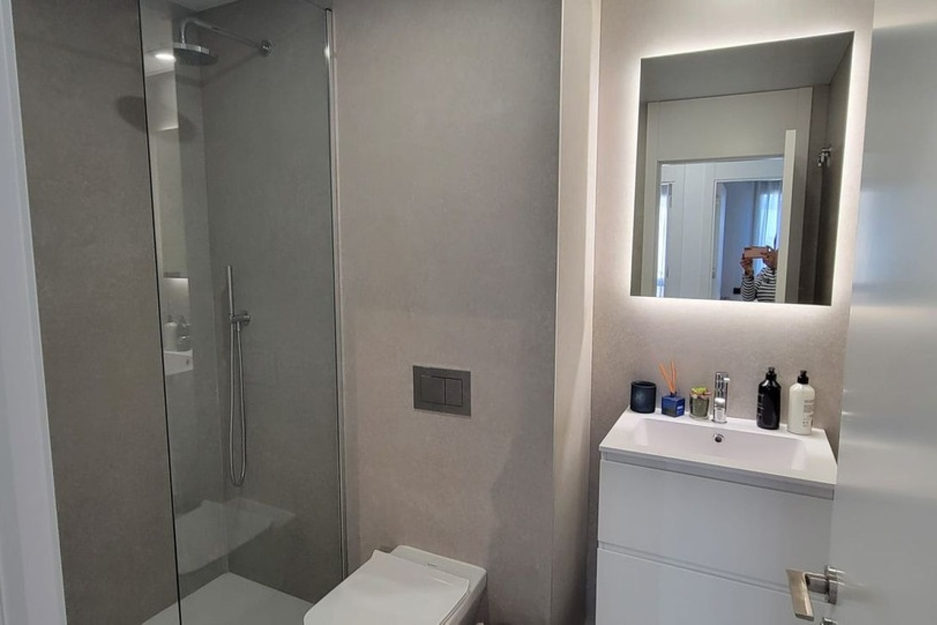 Resale - apartment - Marbella - Altos de los Monteros