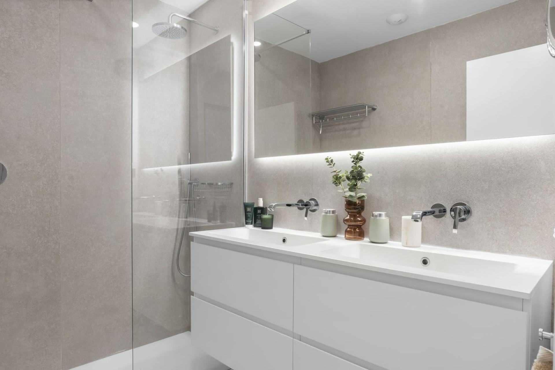 Resale - apartment - Marbella - Altos de los Monteros