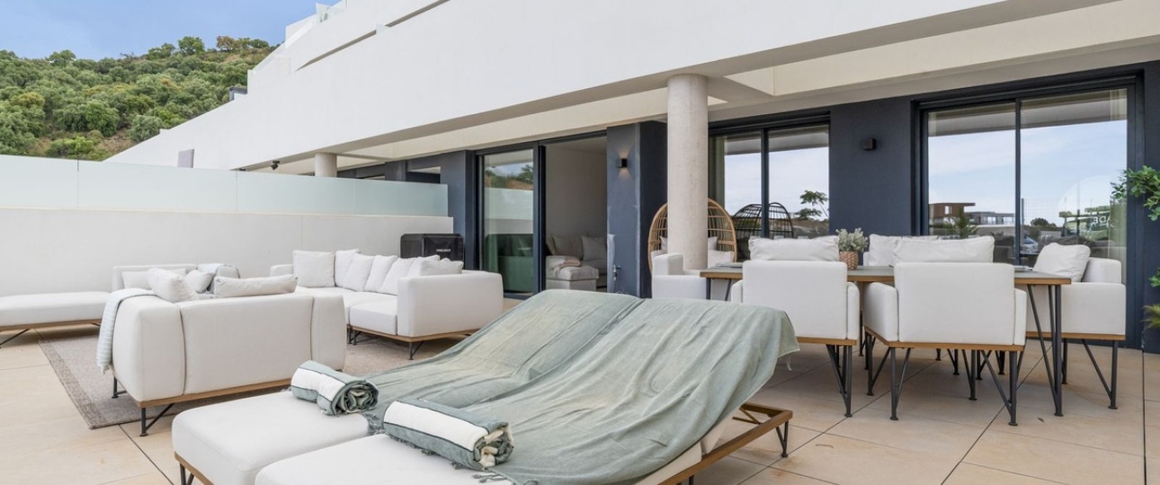 Resale - apartment - Marbella - Altos de los Monteros