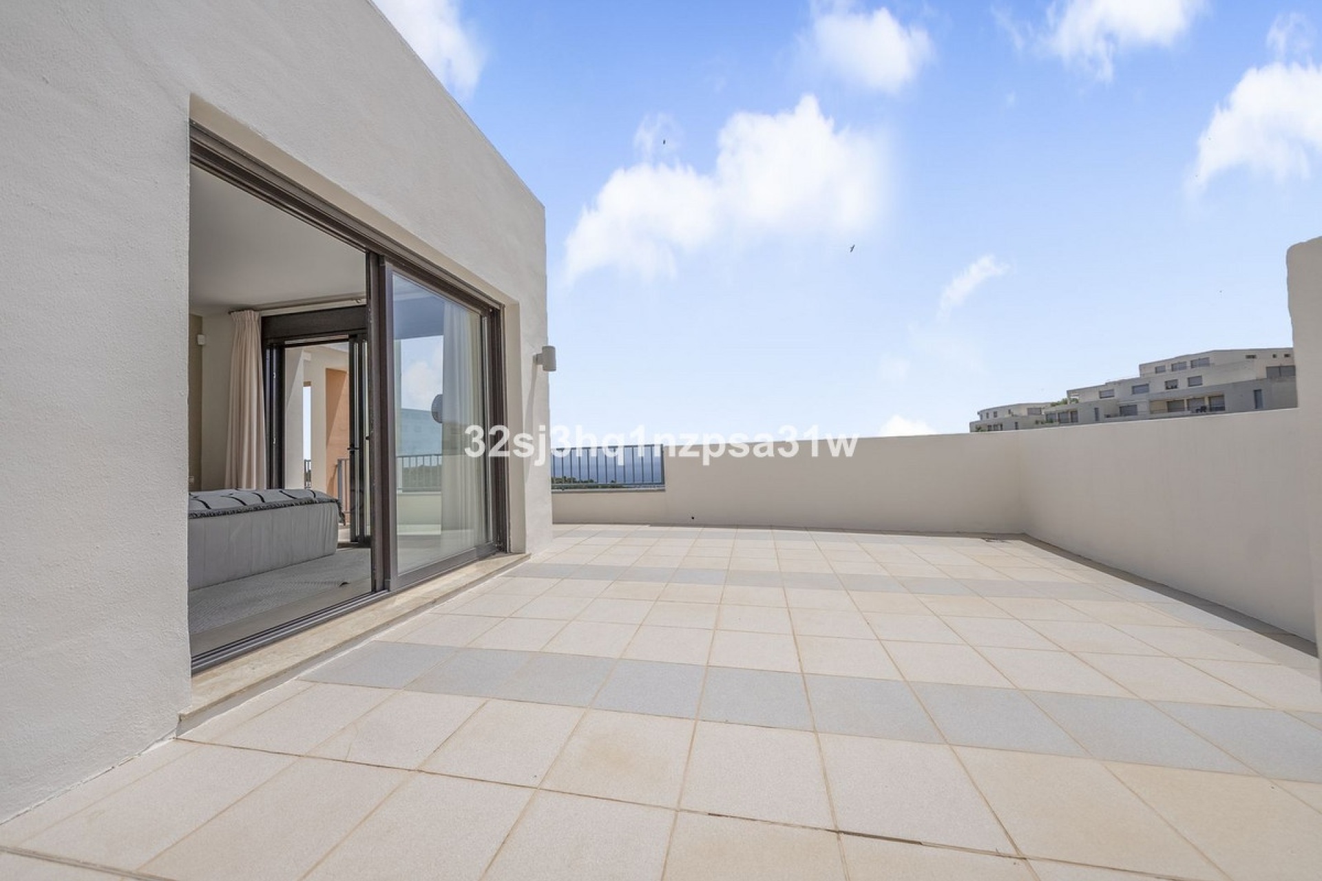 Resale - apartment - Marbella - Altos de los Monteros