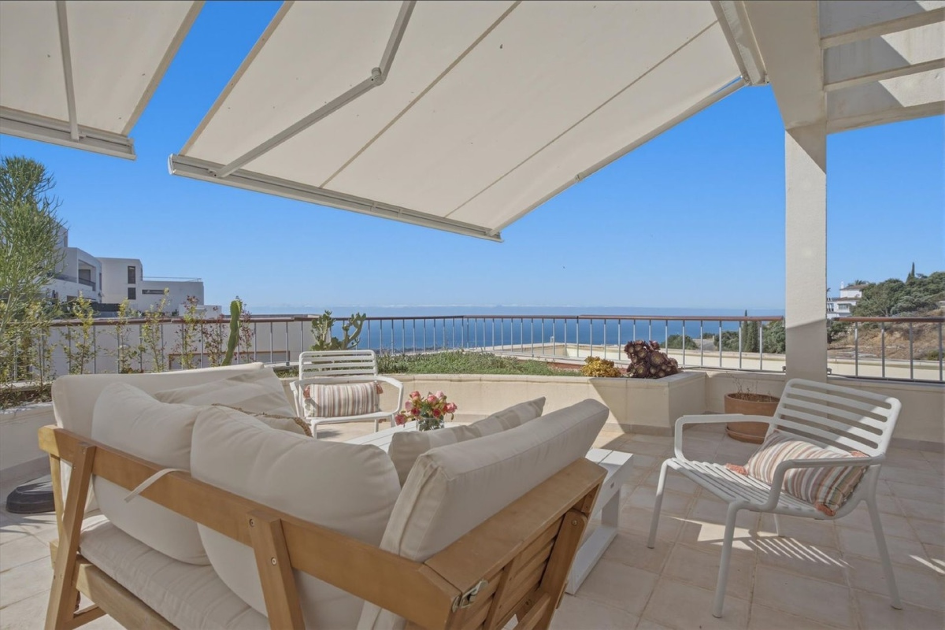 Resale - apartment - Marbella - Altos de los Monteros