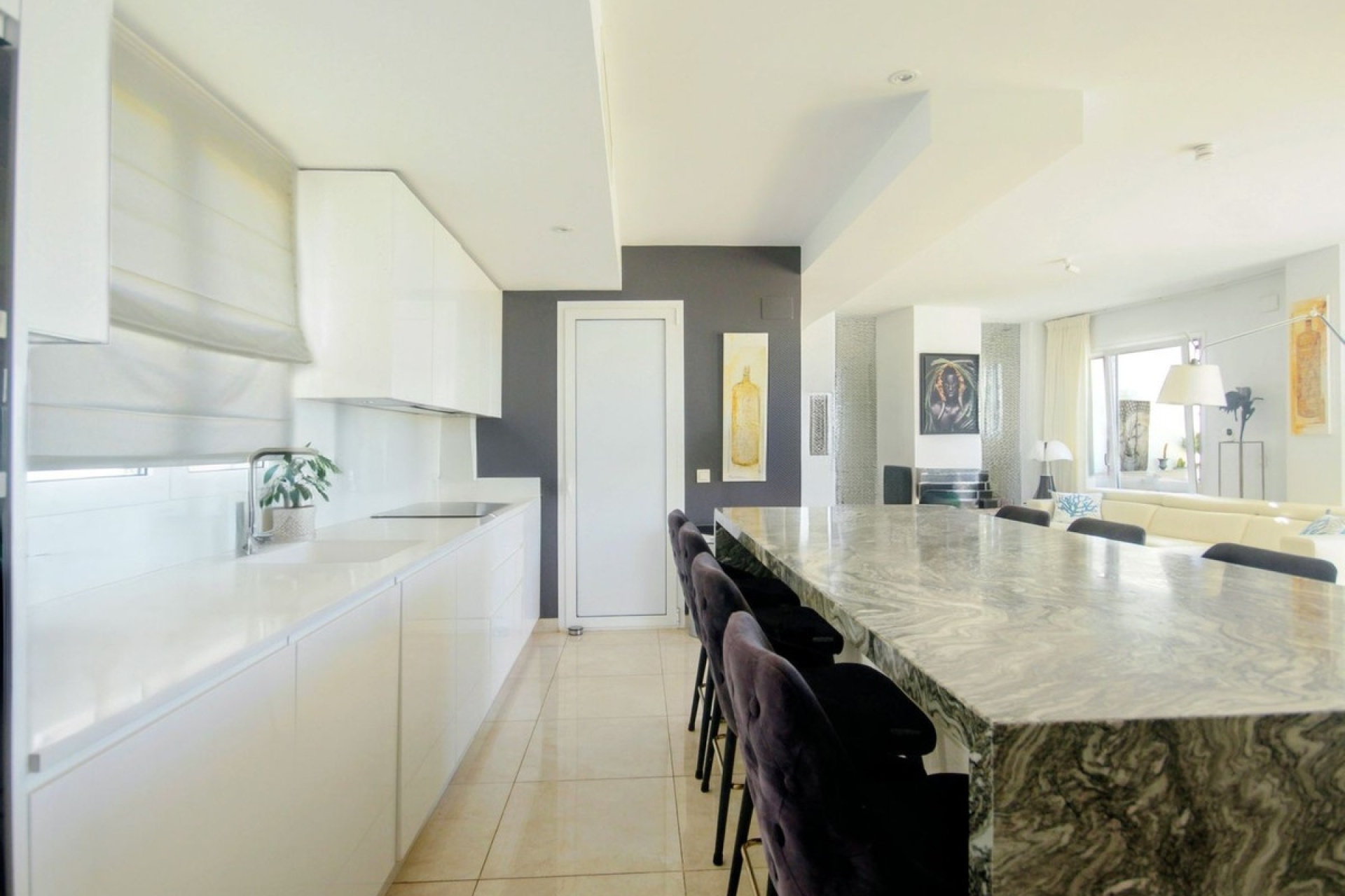 Resale - apartment - Marbella - Altos de los Monteros