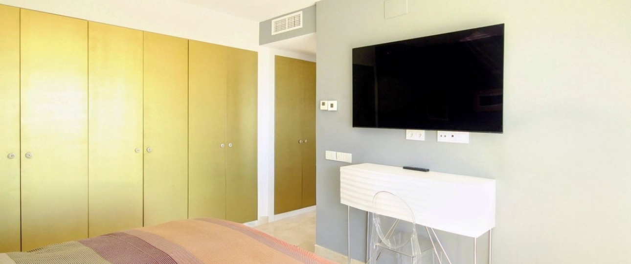 Resale - apartment - Marbella - Altos de los Monteros