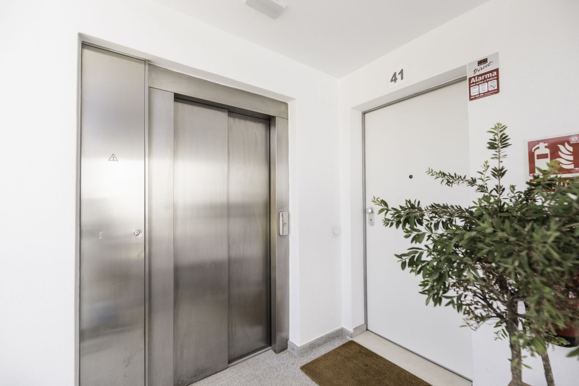Resale - apartment - Marbella - Altos de los Monteros