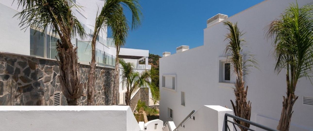 Resale - apartment - Marbella - Altos de los Monteros