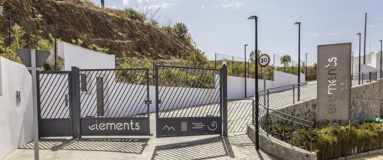 Resale - apartment - Marbella - Altos de los Monteros