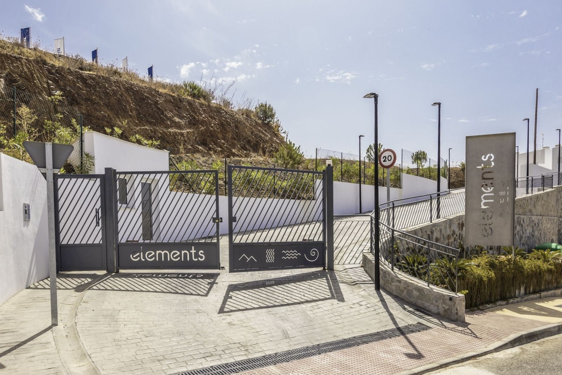 Resale - apartment - Marbella - Altos de los Monteros