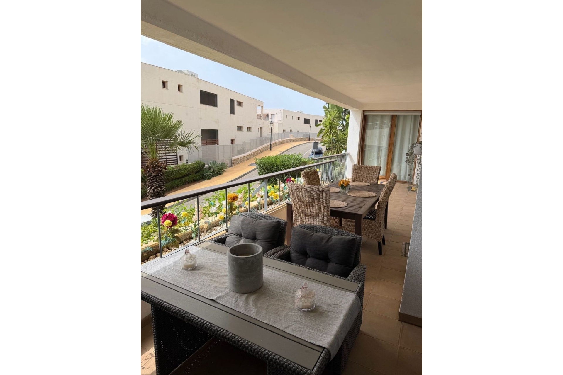 Resale - apartment - Marbella - Altos de los Monteros