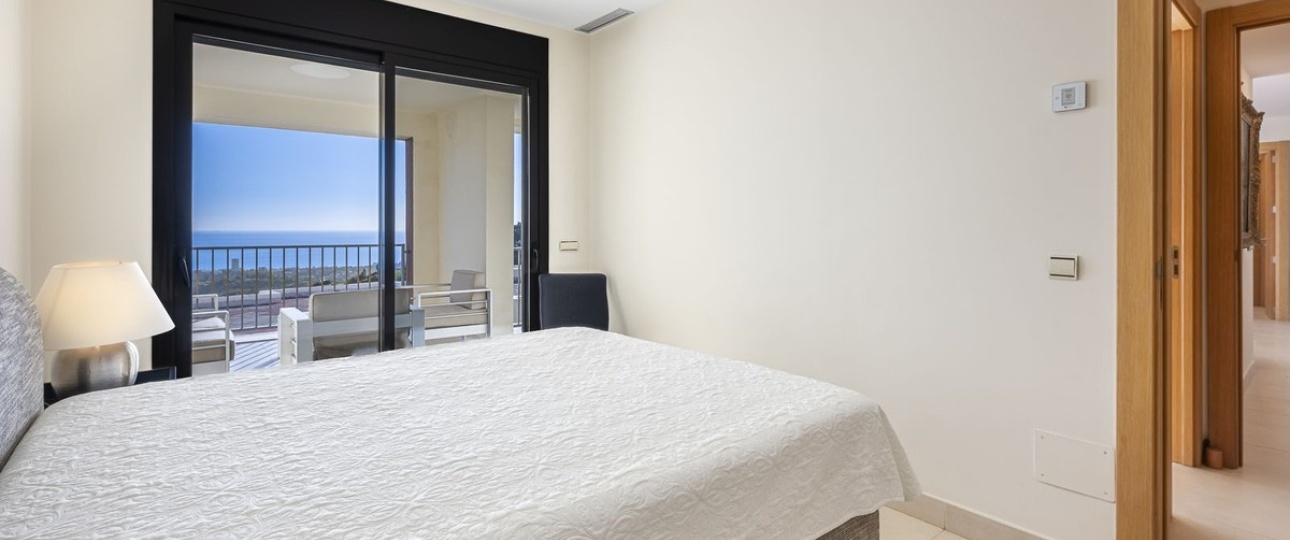 Resale - apartment - Marbella - Altos de los Monteros