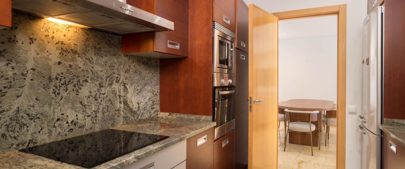 Resale - apartment - Marbella - Altos de los Monteros