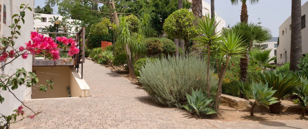 Resale - apartment - Marbella - Altos de los Monteros