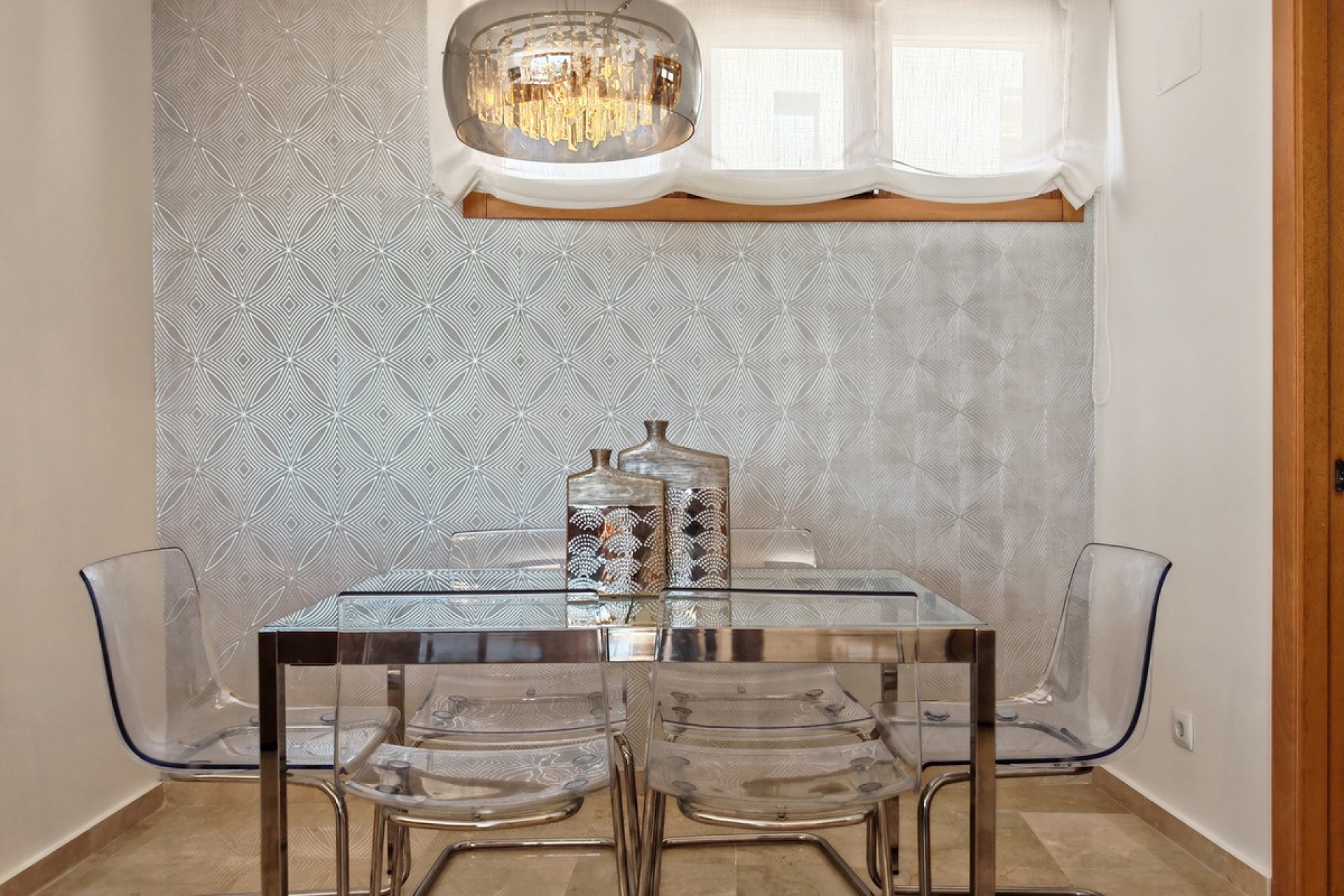 Resale - apartment - Marbella - Altos de los Monteros