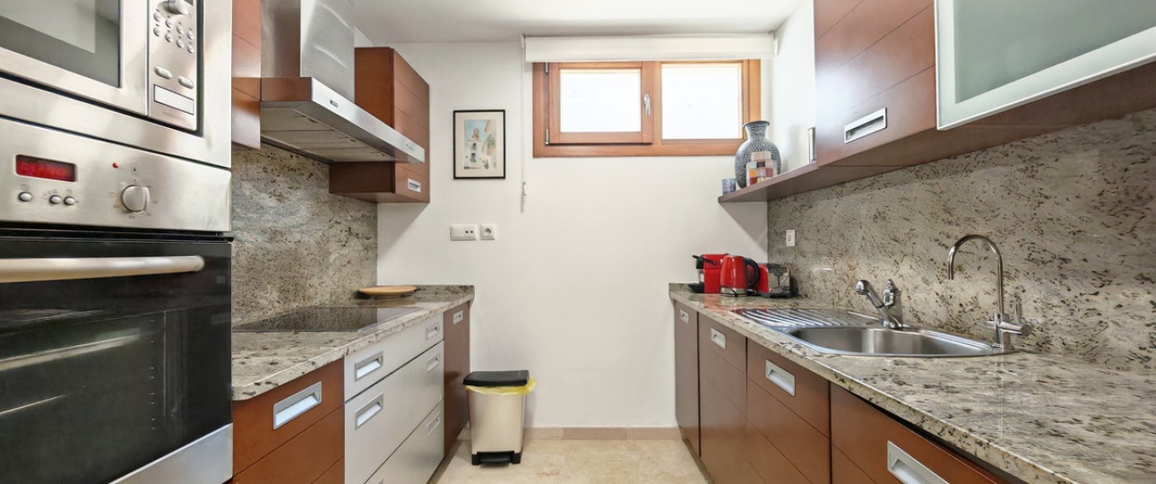 Resale - apartment - Marbella - Altos de los Monteros