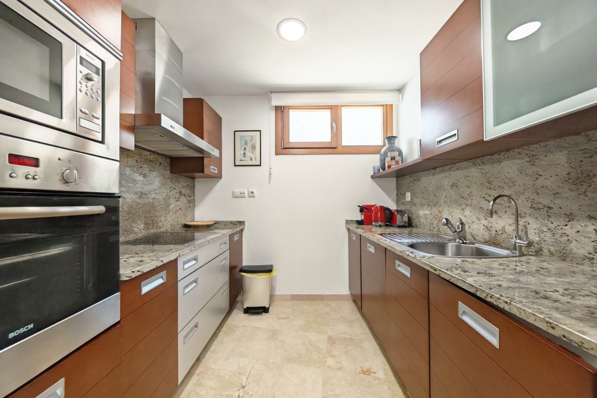 Resale - apartment - Marbella - Altos de los Monteros