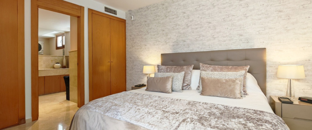 Resale - apartment - Marbella - Altos de los Monteros