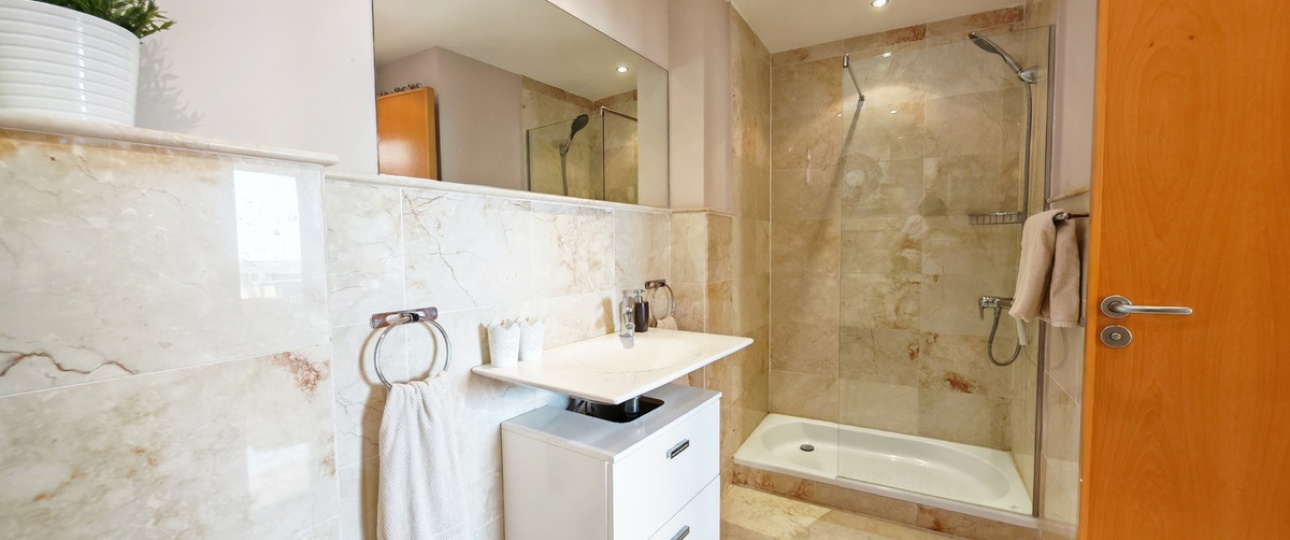 Resale - apartment - Marbella - Altos de los Monteros