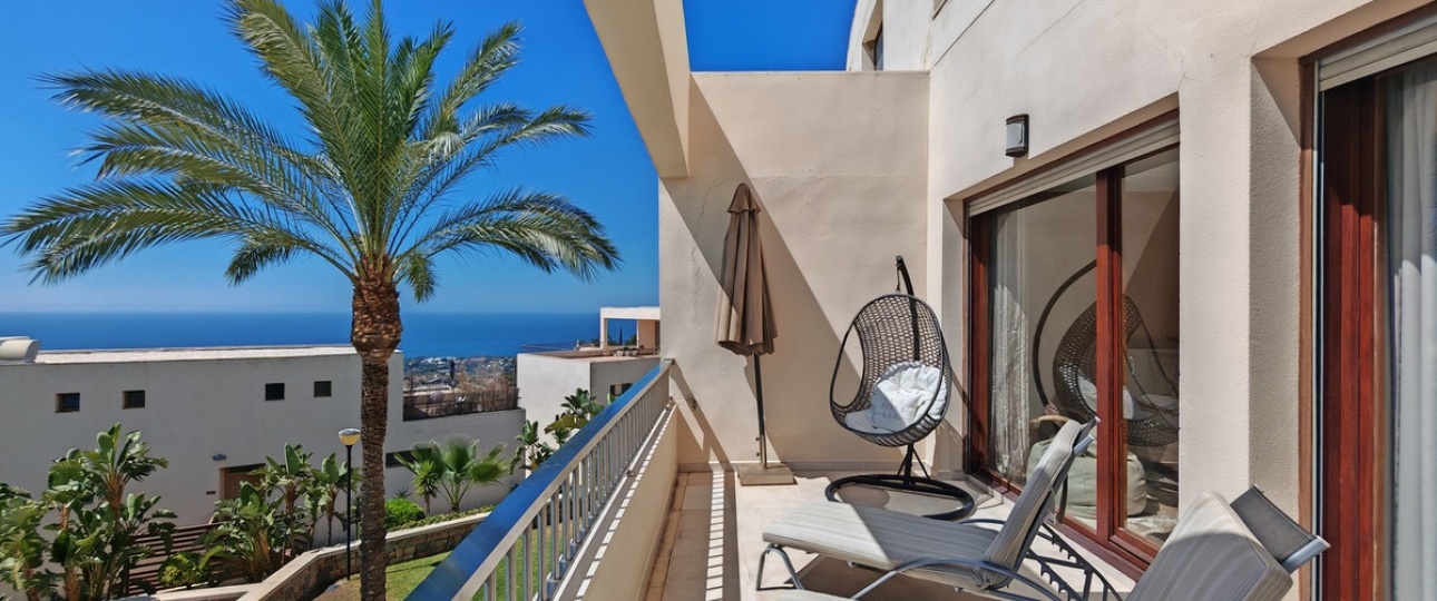 Resale - apartment - Marbella - Altos de los Monteros