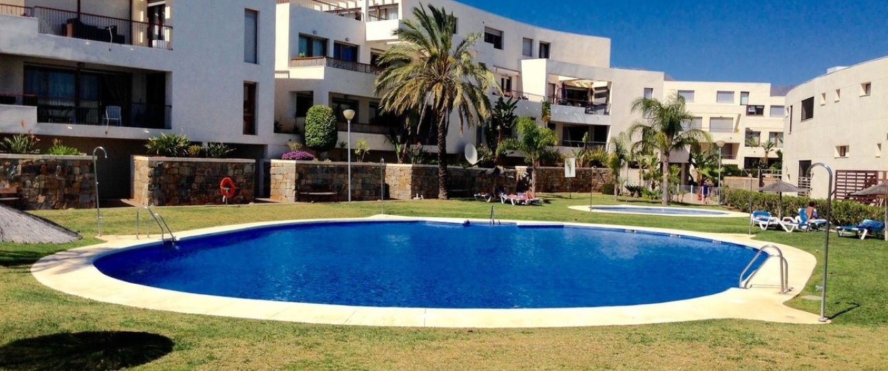 Resale - apartment - Marbella - Altos de los Monteros
