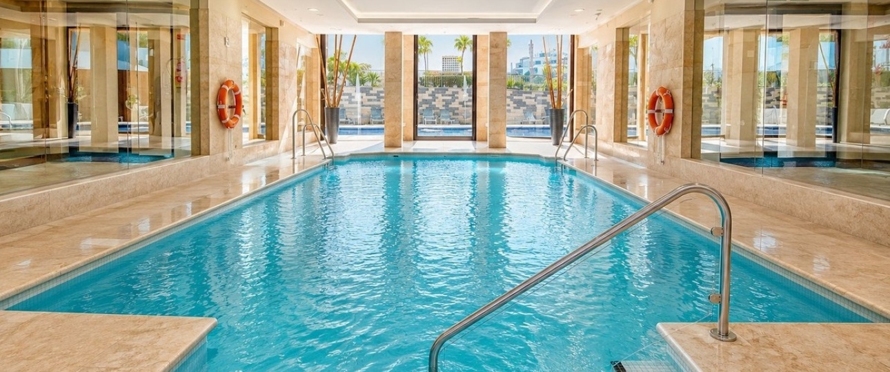 Resale - apartment - Marbella - Altos de los Monteros
